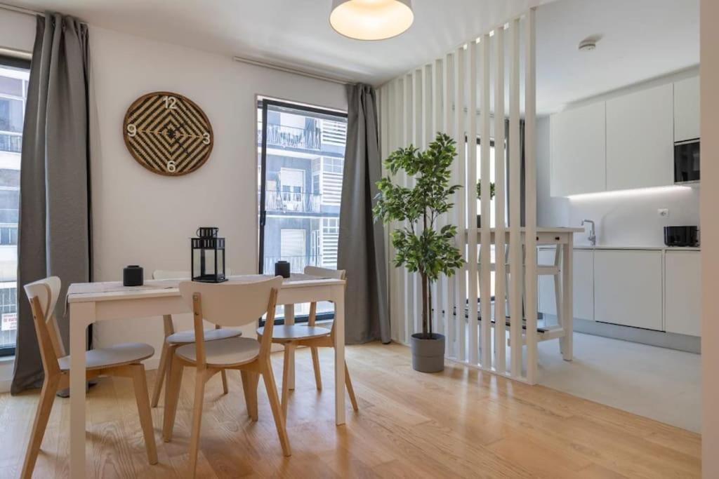 Campolide 2 Bedroom Delight By Innkeeper Lisboa Extérieur photo